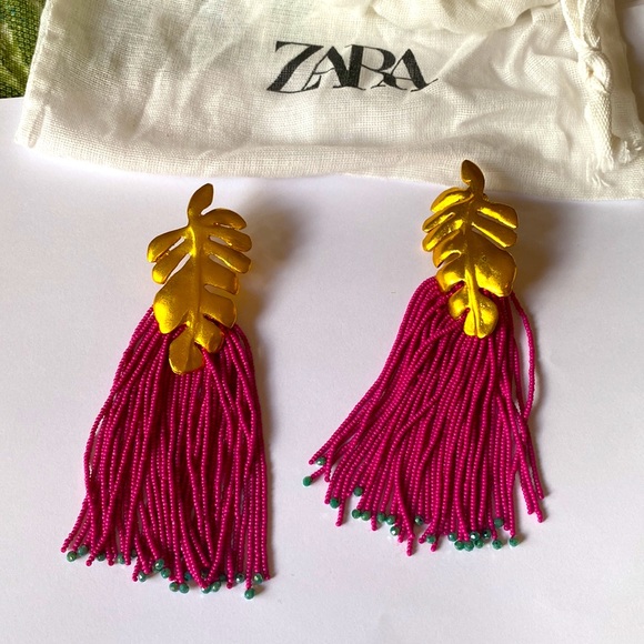 Zara’s beautiful waterfall Earrings 💖✨ - Picture 4 of 7